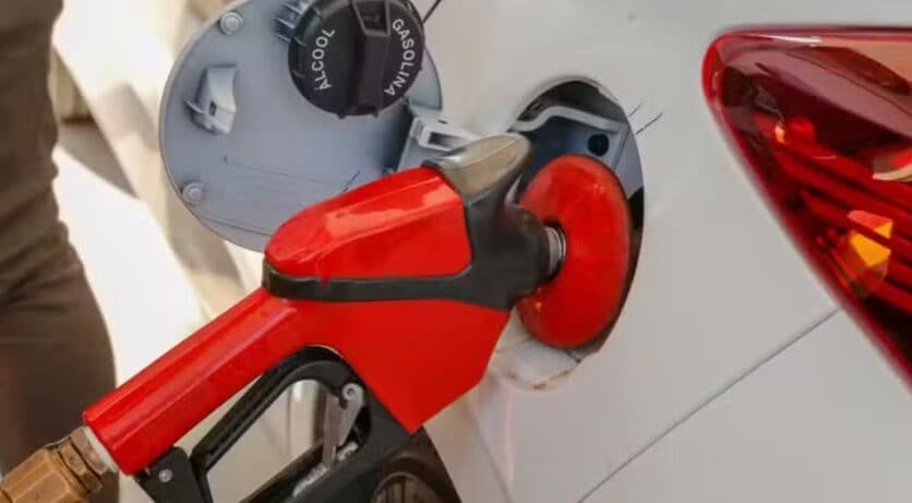 Governo federal anuncia medida para conter aumento do preço da gasolina e do diesel