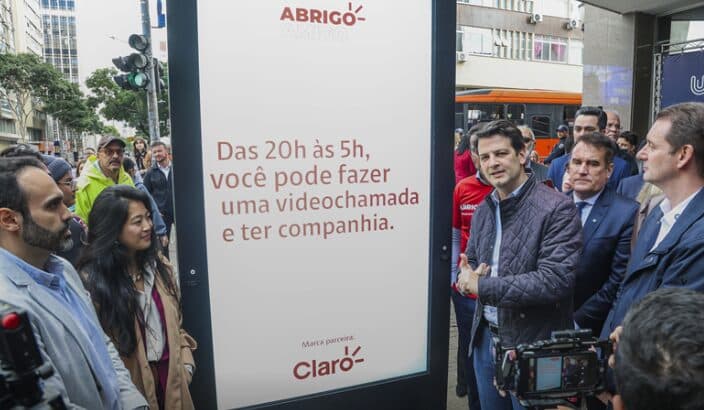 Passageiros ganham novo recurso de segurança nos pontos de ônibus