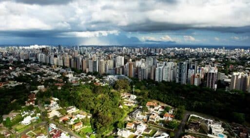 Curitiba não terá ponto facultativo em Brasil x Japão; veja como serviços públicos irão funcionar