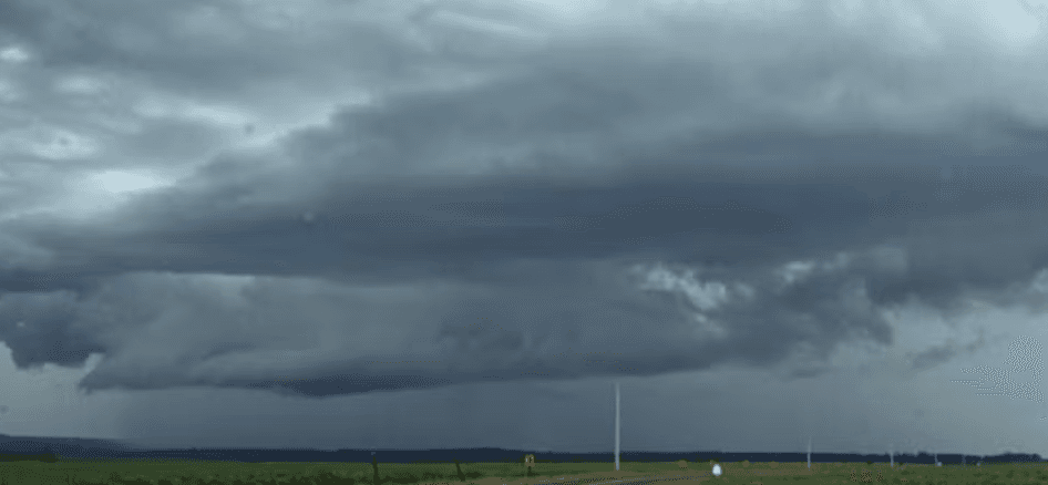 Paraná recebe alerta de tempestades com ventos de até 70 km/h; veja onde e a previsão do tempo