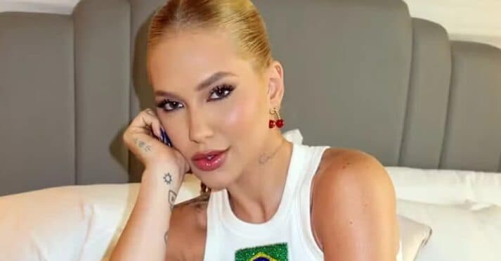 Virginia anuncia que não vai passar coroa para próxima rainha de bateria da Grande Rio; entenda