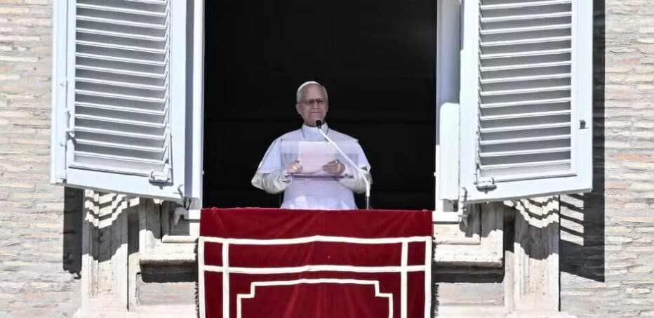 Papa Leão XIV será internado nesta terça para remover nódulo no pulmão