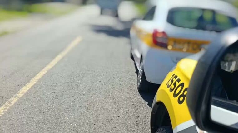 Instrutora de autoescola é flagrada com CNH cassada em Curitiba