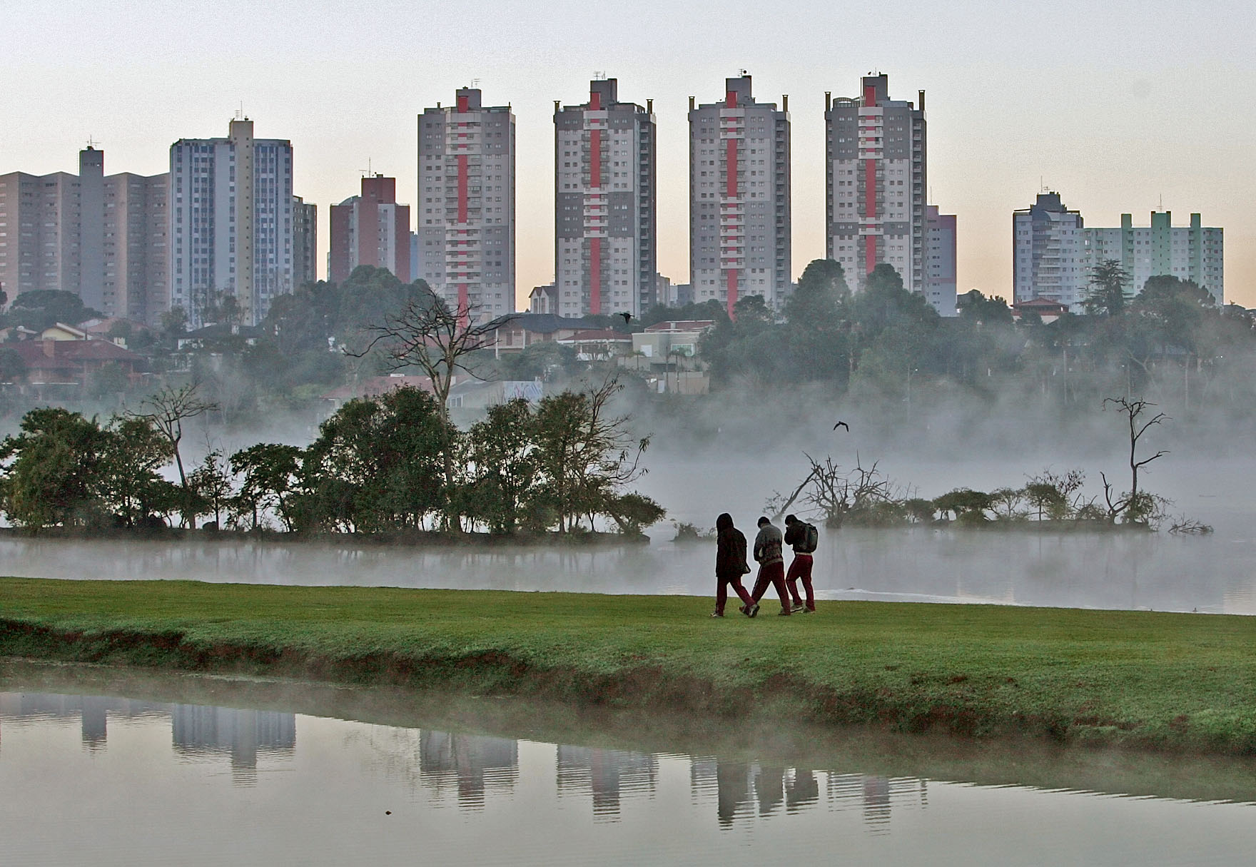 Frio Chega A Curitiba E Nao Vai Embora Tao Cedo Saiba Como Fica O Tempo 98fm Curitiba Sintonize 98 9